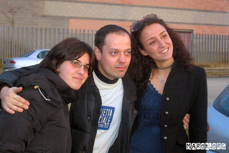 IvanPiombino e due giovani donne